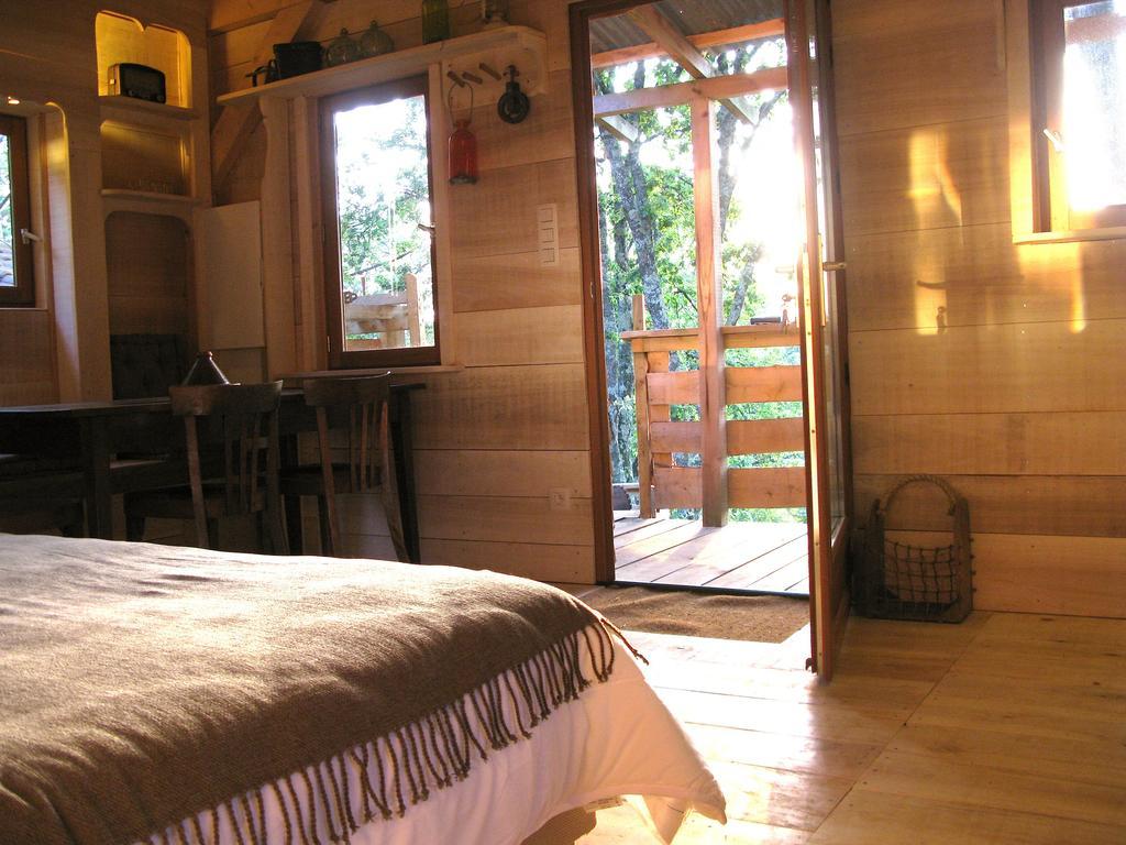 Les Cabanes Du Tertre Urval Ngoại thất bức ảnh