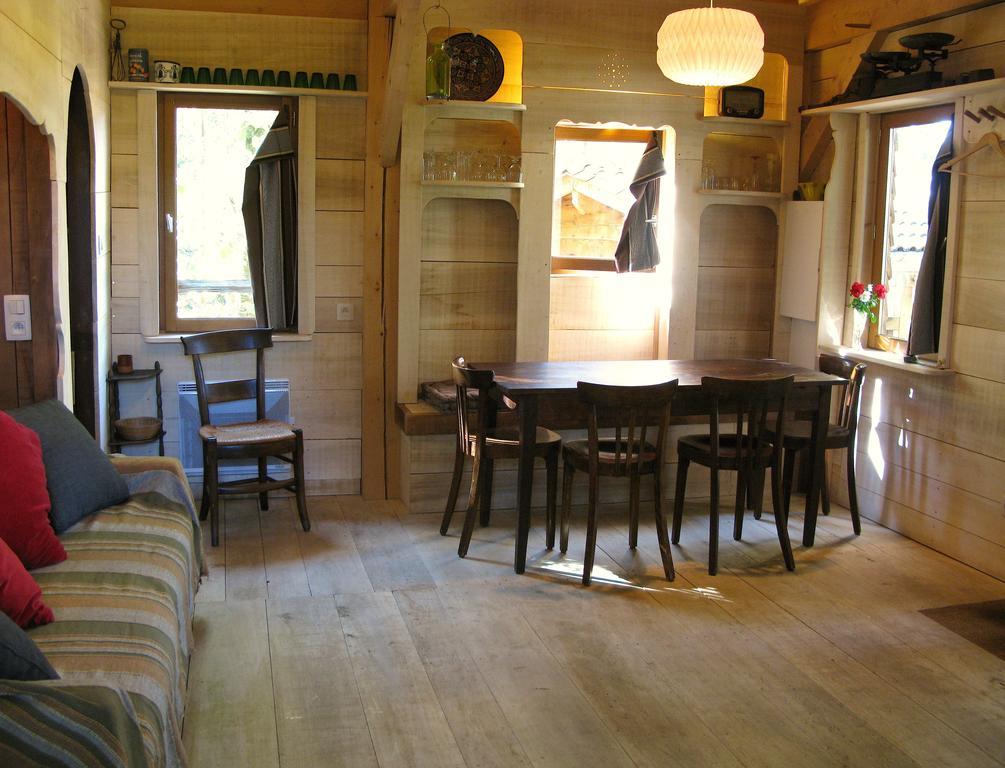 Les Cabanes Du Tertre Urval Ngoại thất bức ảnh